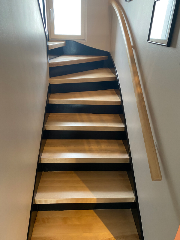 Sylvain Chanu Entreprise De Peinture Yffiniac Escalier 1b